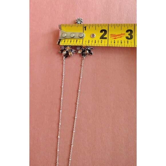 Avon Sparkling Floral Necklace Statement Jewelry Silver Tone Crystal Boxed Gift - Picture 5 of 16